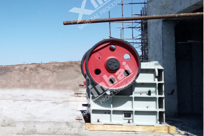 A jaw crusher is displayed from Xinhai in Pakistan's 1500tpd copper ore dressing plant
